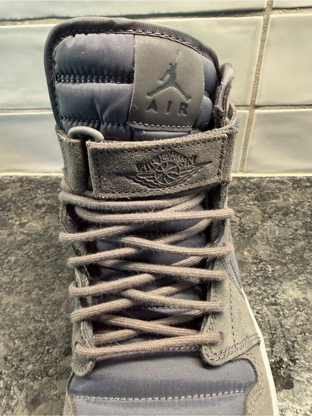Jordan Men's High-Top Sneakers in Charcoal Gray size 8